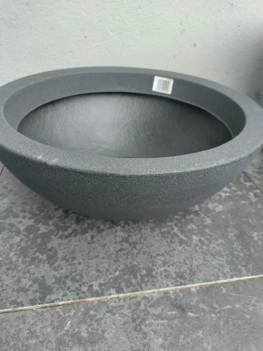 Planter bowls - Image 1