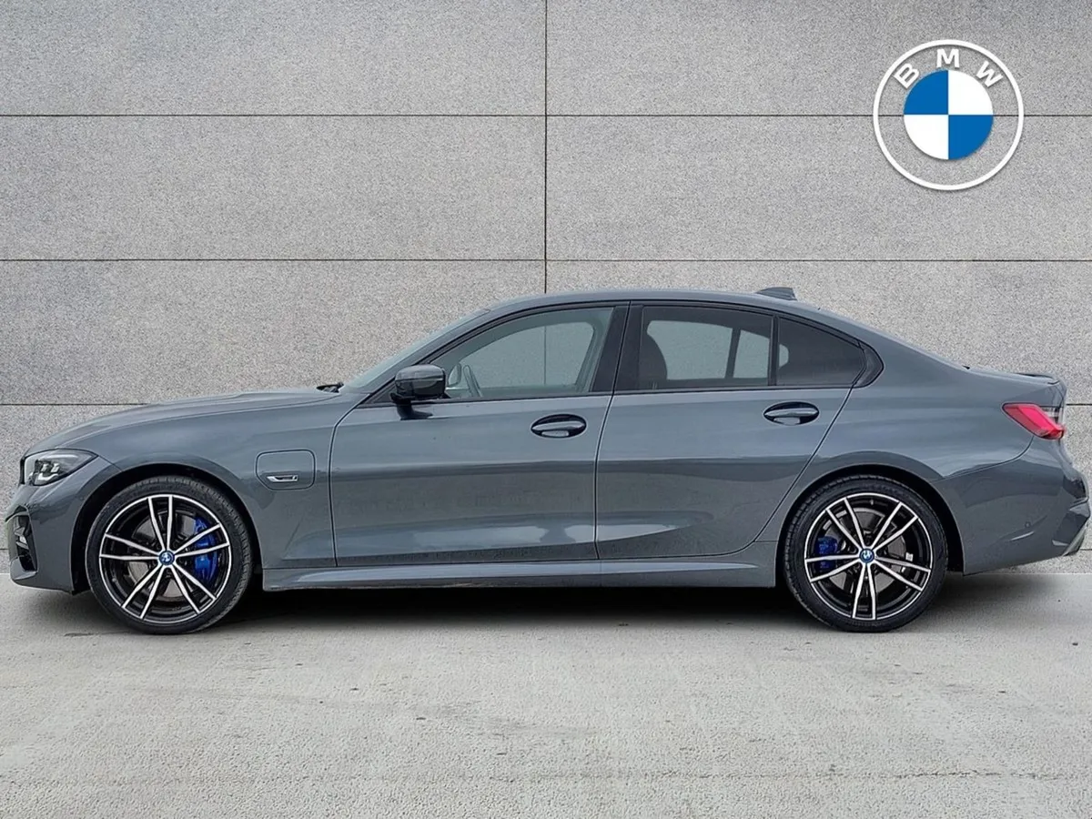 BMW 3 Series 330e M Sport Saloon - Image 4