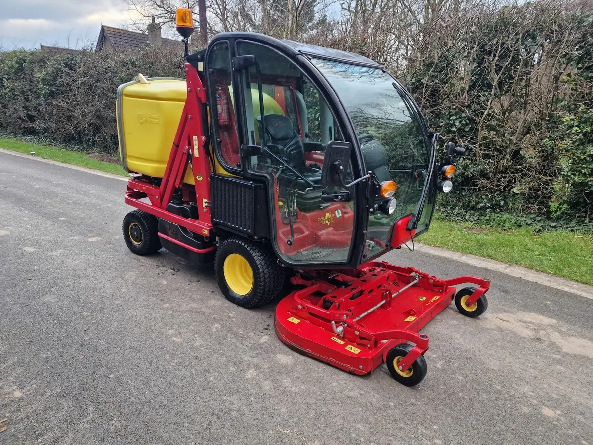 Gianni Ferrari Cruiser ride on mower lawnmower - Image 4