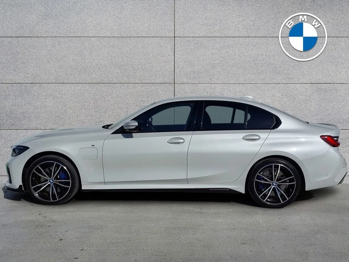 BMW 3 Series 330e M Sport Auto - Image 4