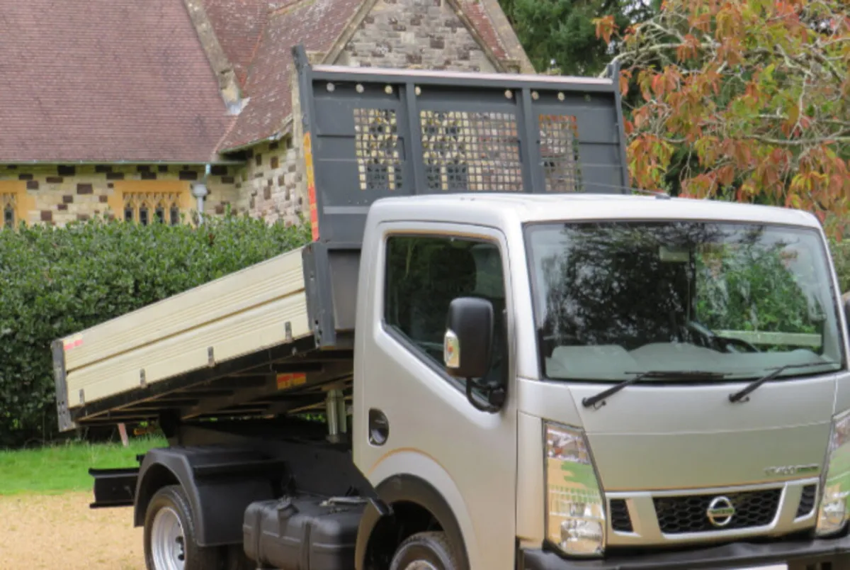 Tipper - Image 1