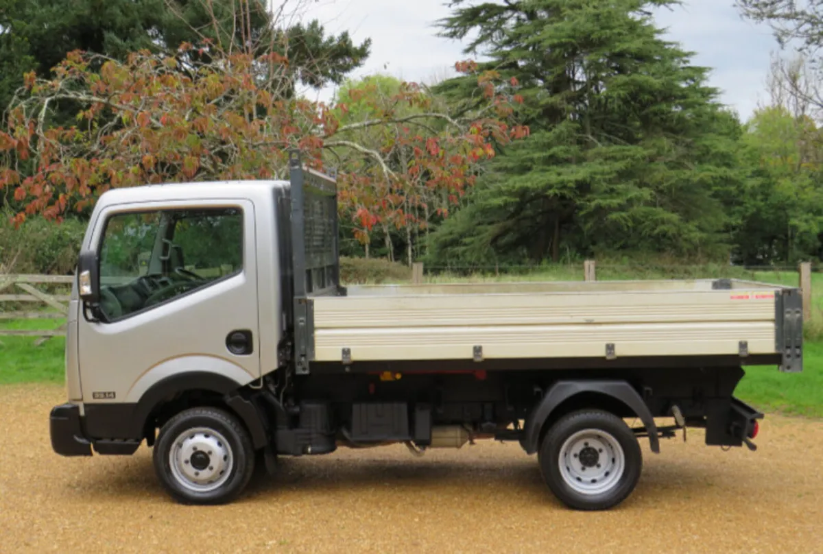Tipper - Image 2