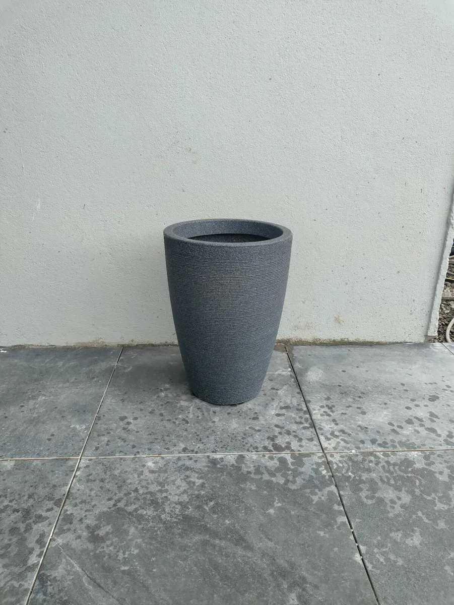 Planters x 2