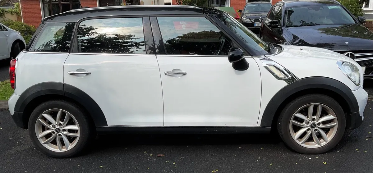 Car - Image 2