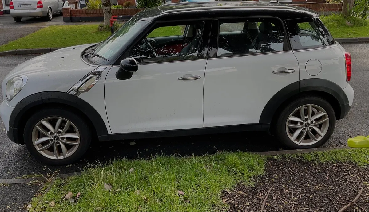 Car - Image 4
