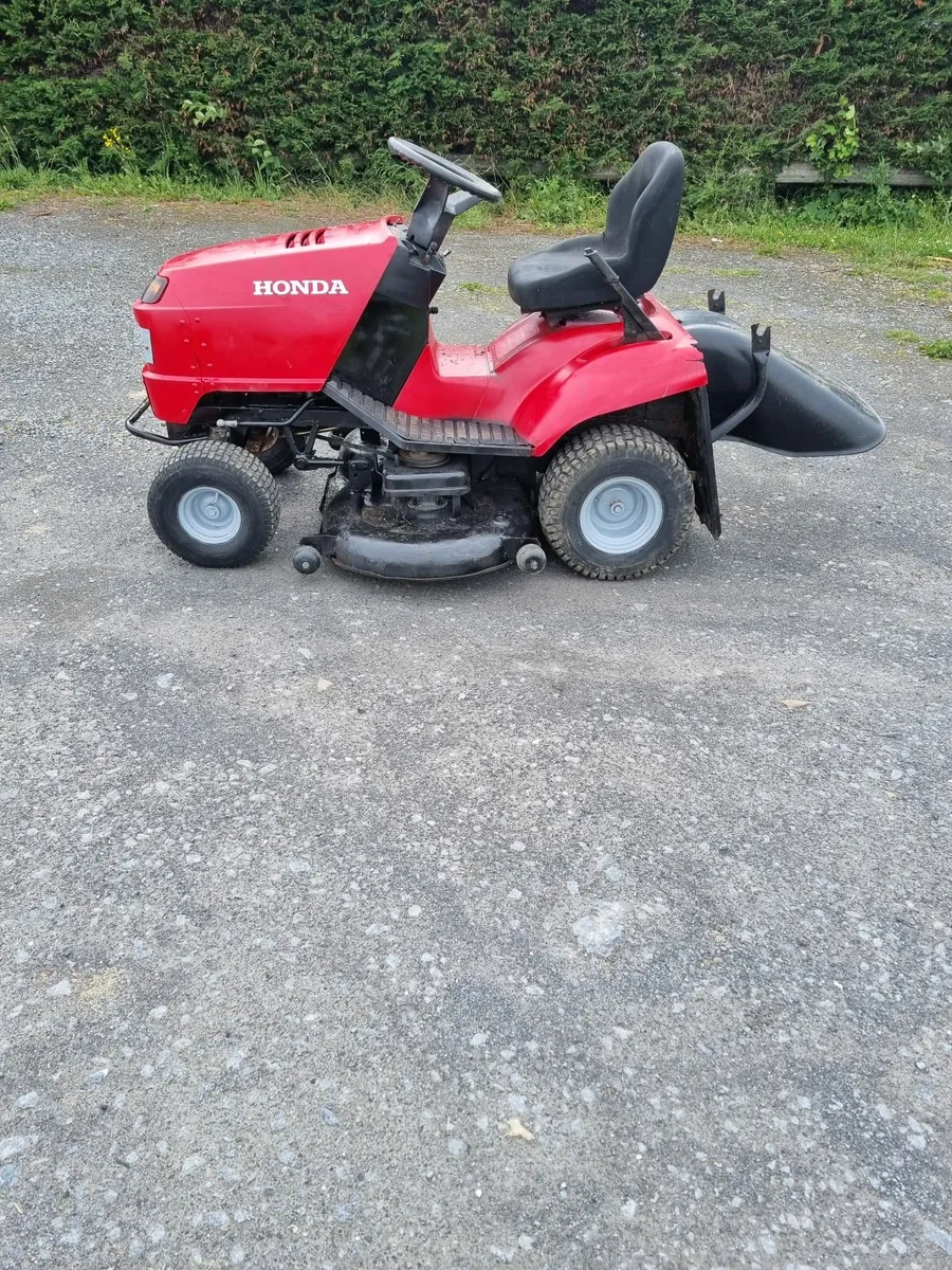 For sale honda HF2220 ride on mower - Image 1
