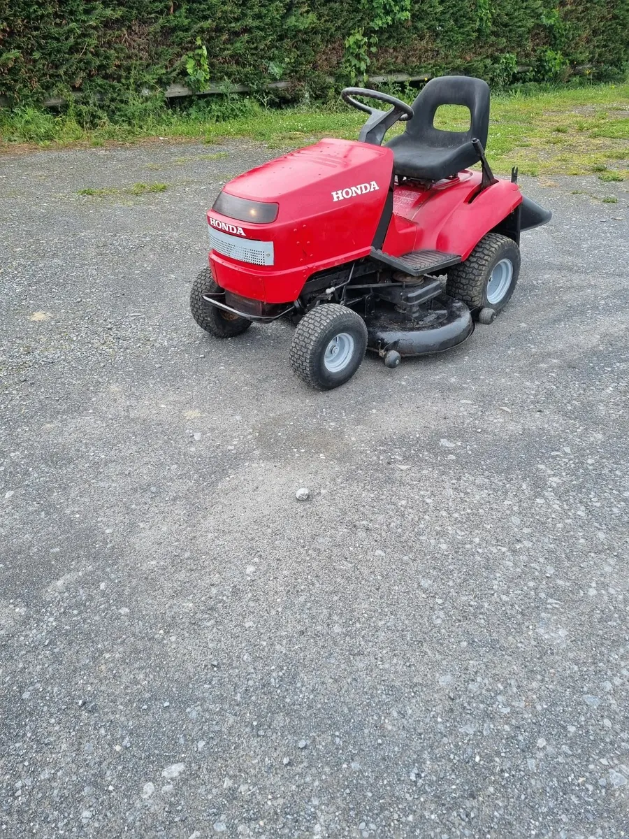 For sale honda HF2220 ride on mower - Image 2