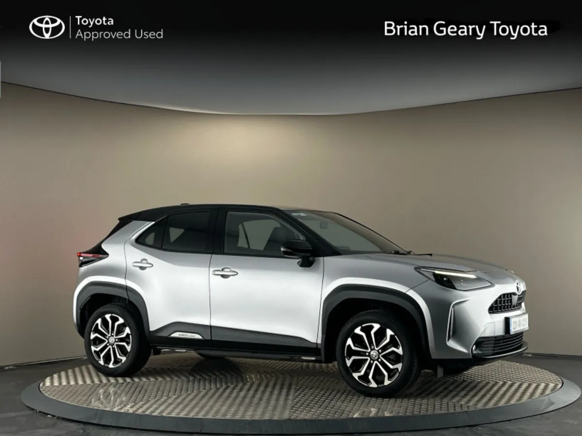 Toyota Yaris Cross HYBRID LUNA SPORT - Image 1