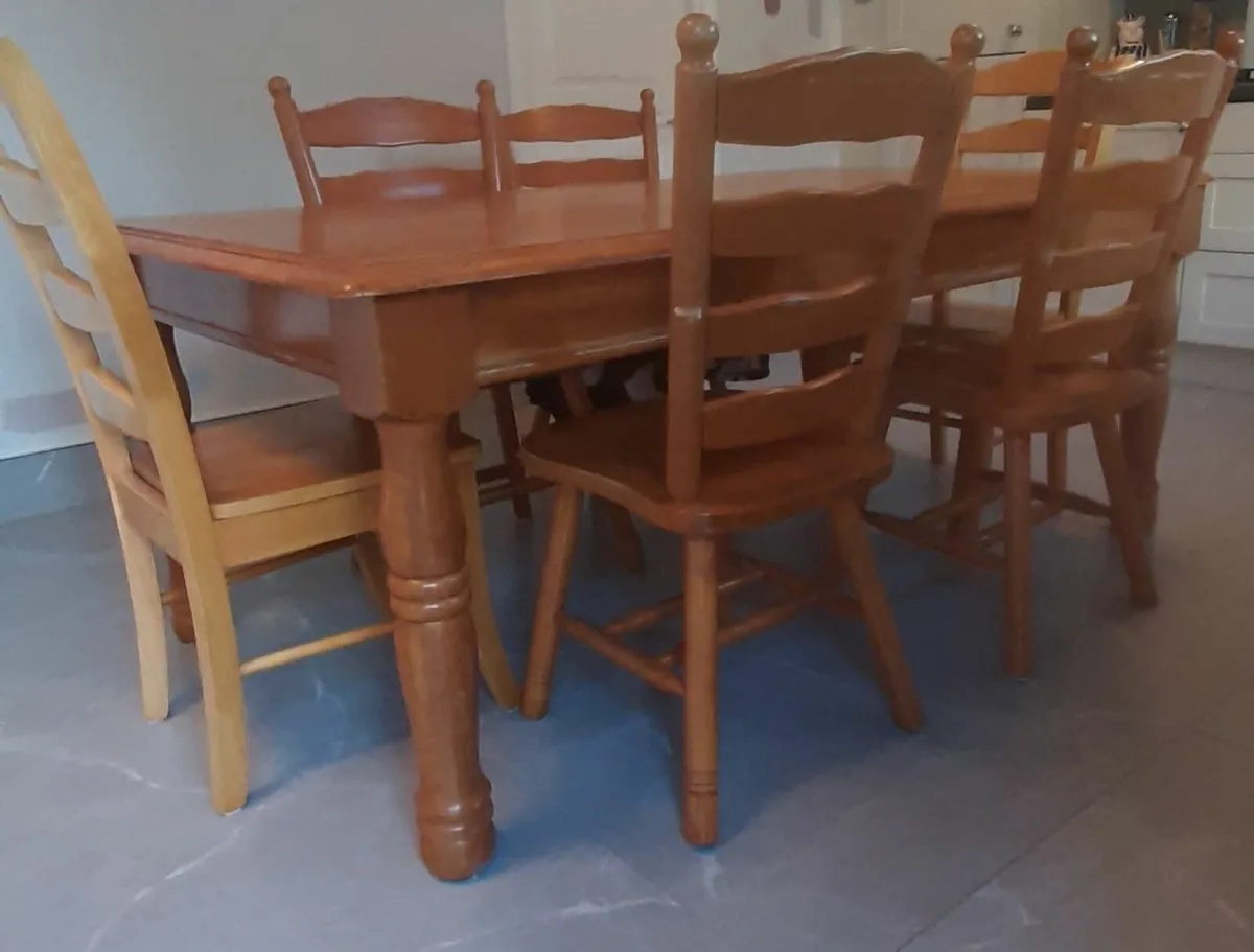 kitchen table and chairs