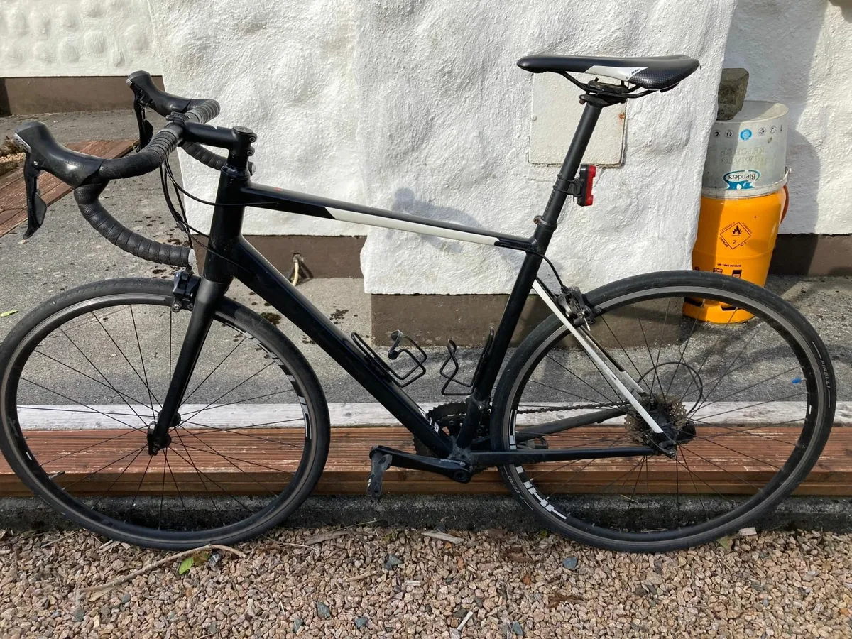 Cube Attain-SL Road Bike - Image 1