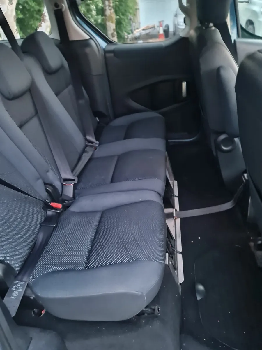 Peugeot Partner Wheelchair Accessible 2012 - Image 3