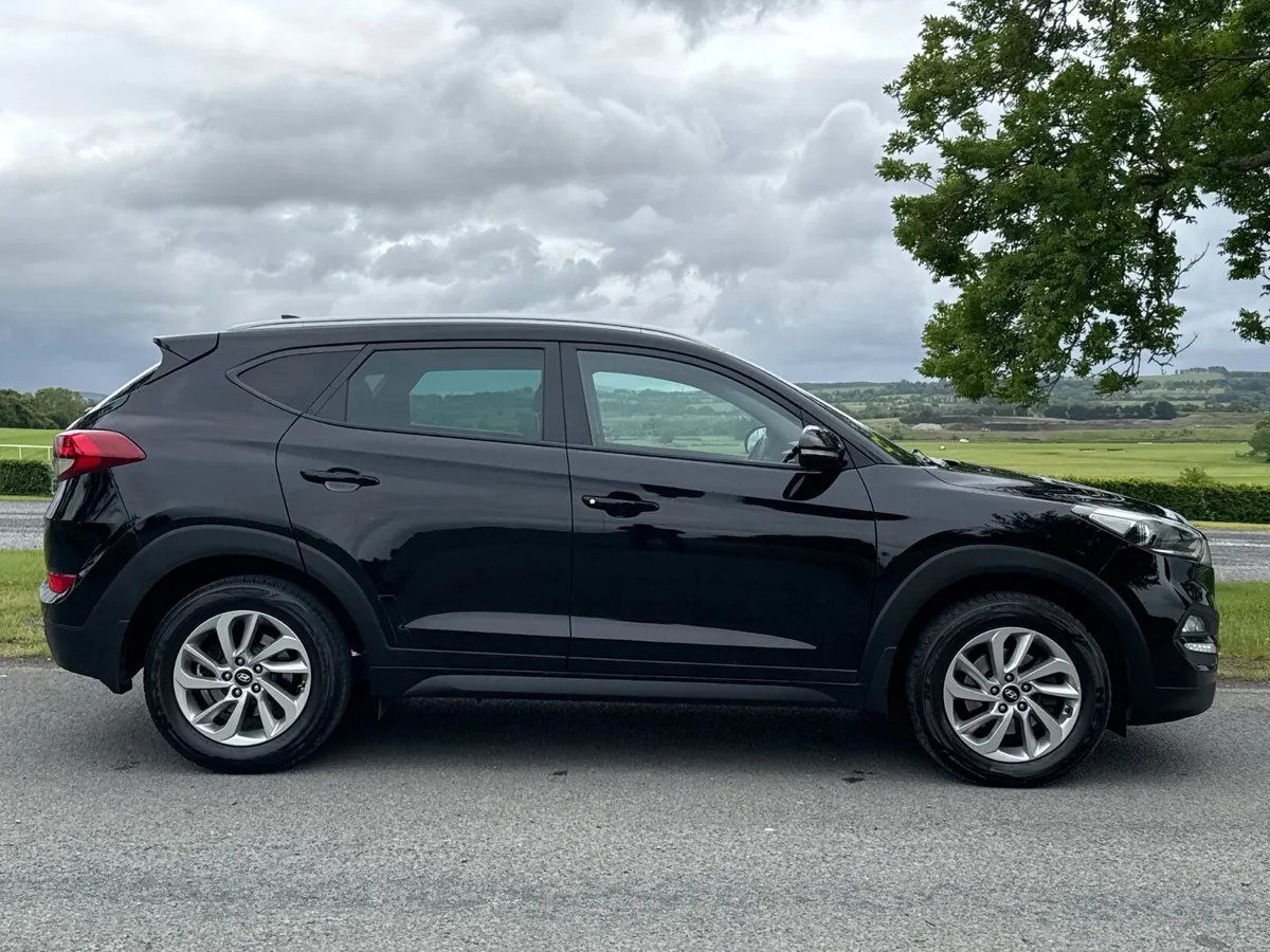 Hyundai Tucson 2017 EXECUTIVE - Image 3