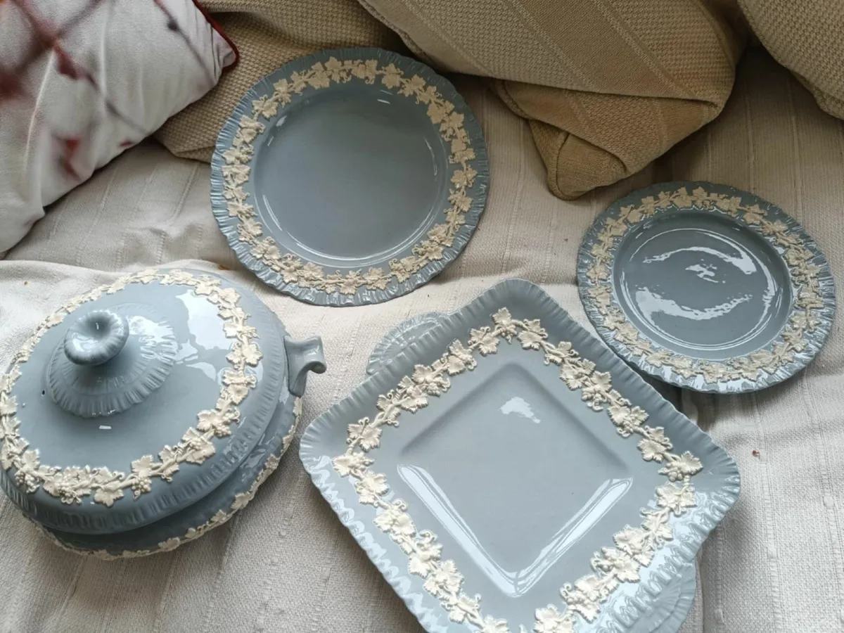 60 year old wedgwood  embossed queensware Pristine - Image 2