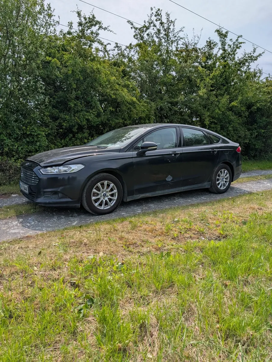 Ford mondeo for repair - Image 3
