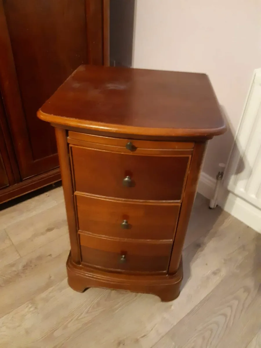 Quality Bedroom Furniture - Image 3