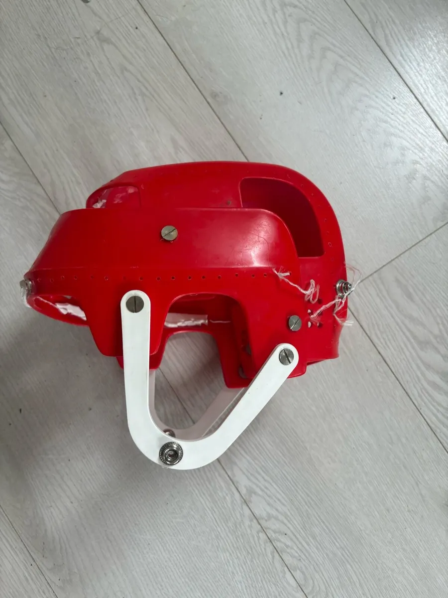 Oldstyle Red skateboarder helmet - Image 2
