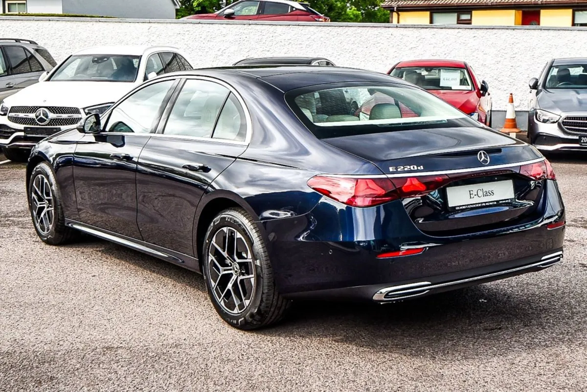Mercedes-Benz E-Class E220d Avantgarde New - Image 4