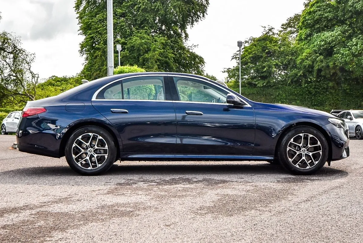 Mercedes-Benz E-Class E220d Avantgarde New - Image 3