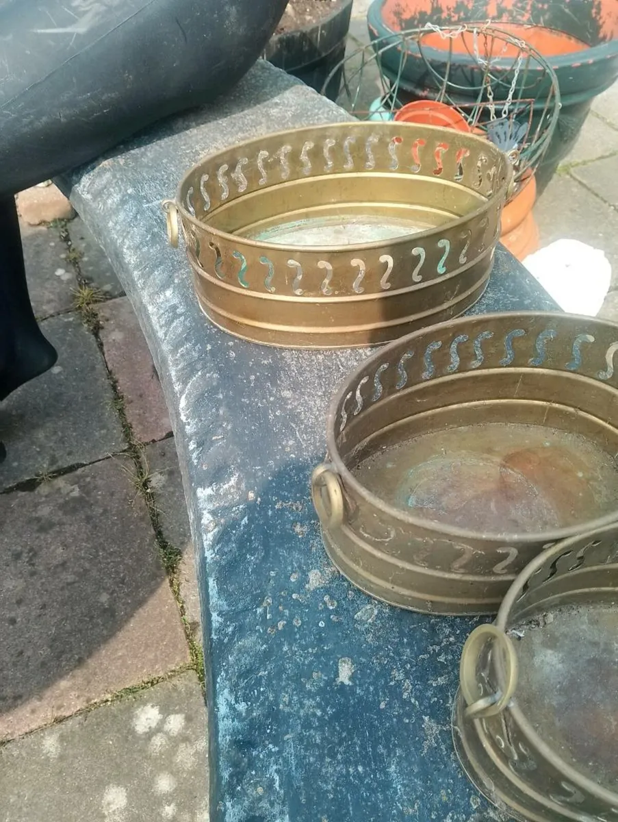 4 brass planters - Image 4