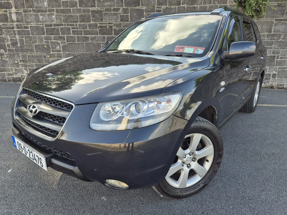 Hyundai Santa Fe 7 Seater!! Pristine condition!! - Image 3