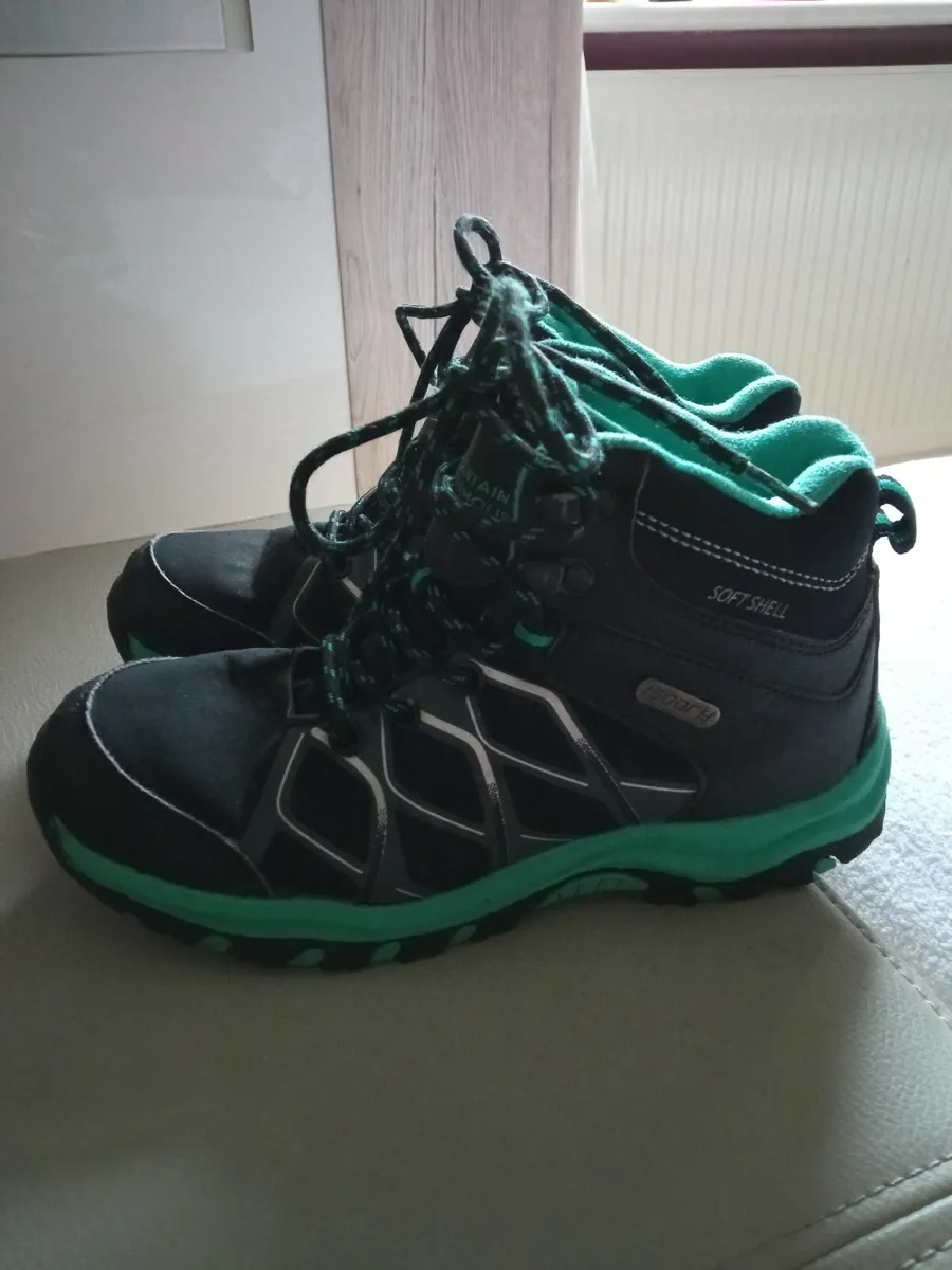 Hiking Boots for kids - Image 1