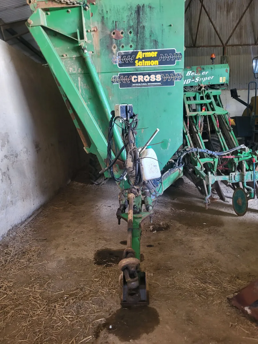 Armer / Cross 2 row Beet Harvester - Image 1