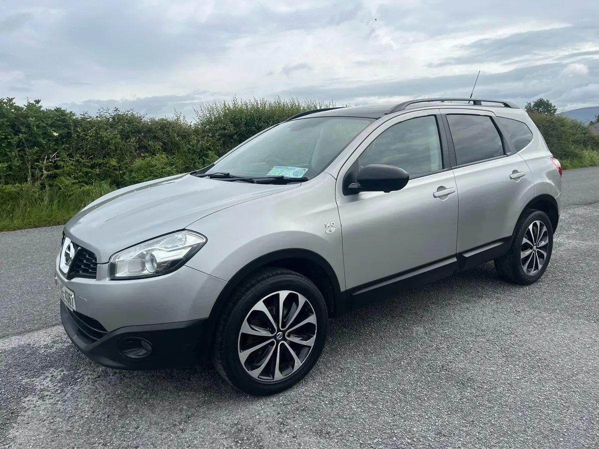 2014 Nissan Qashqai +2  7 seater - Image 3