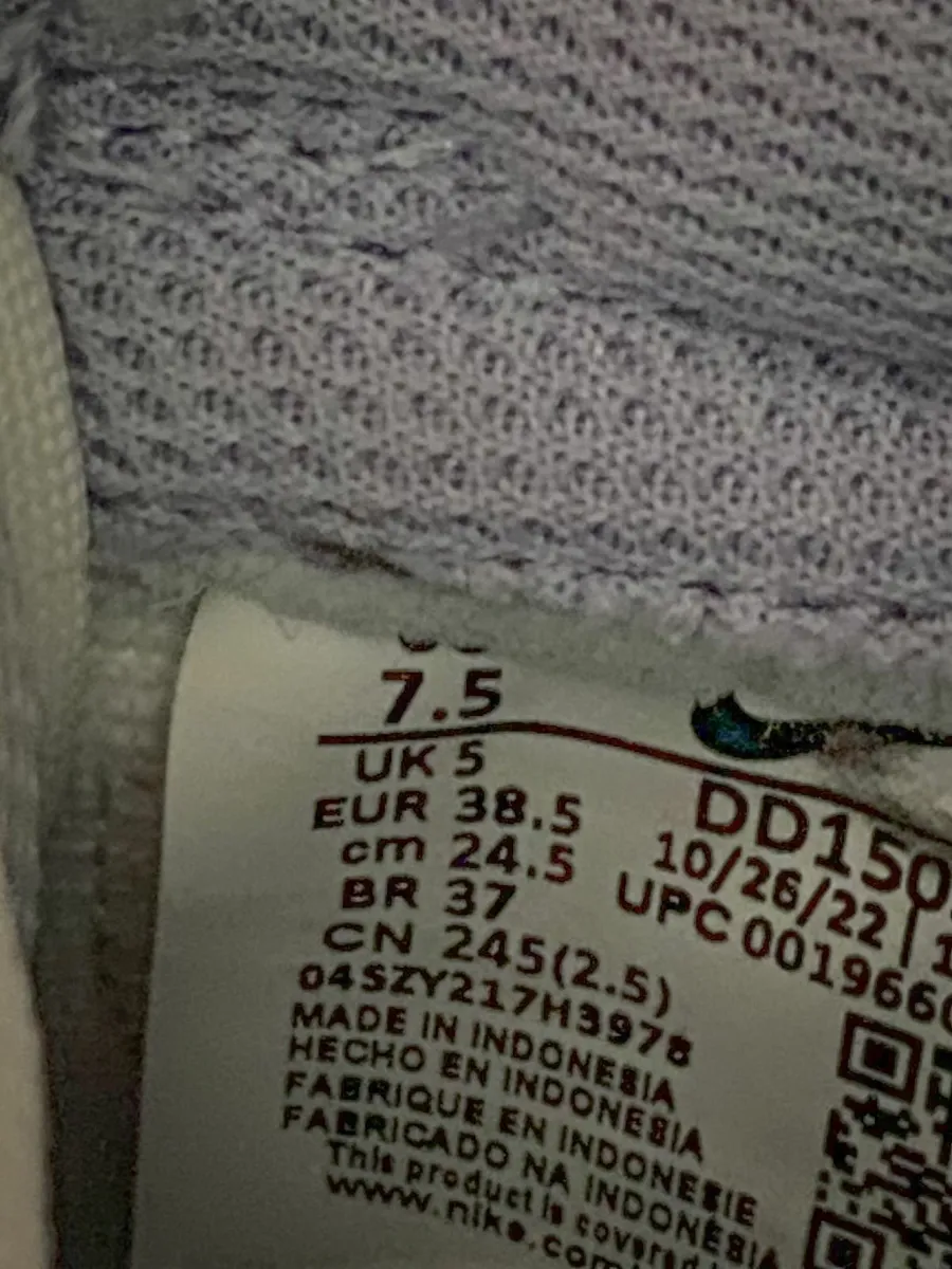 Nike Dunks (UK5) - Image 2