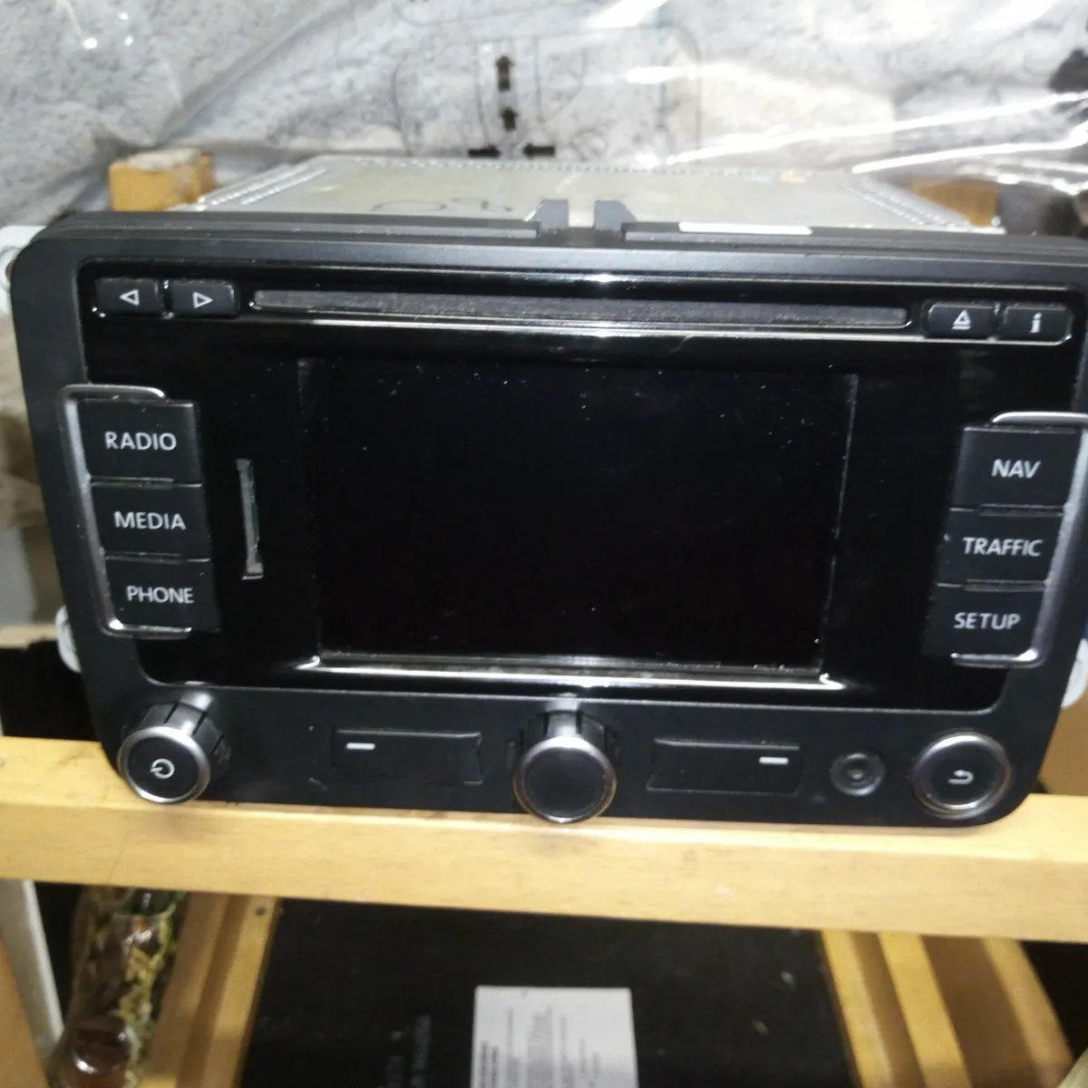 Genuine Vw radios - Image 1