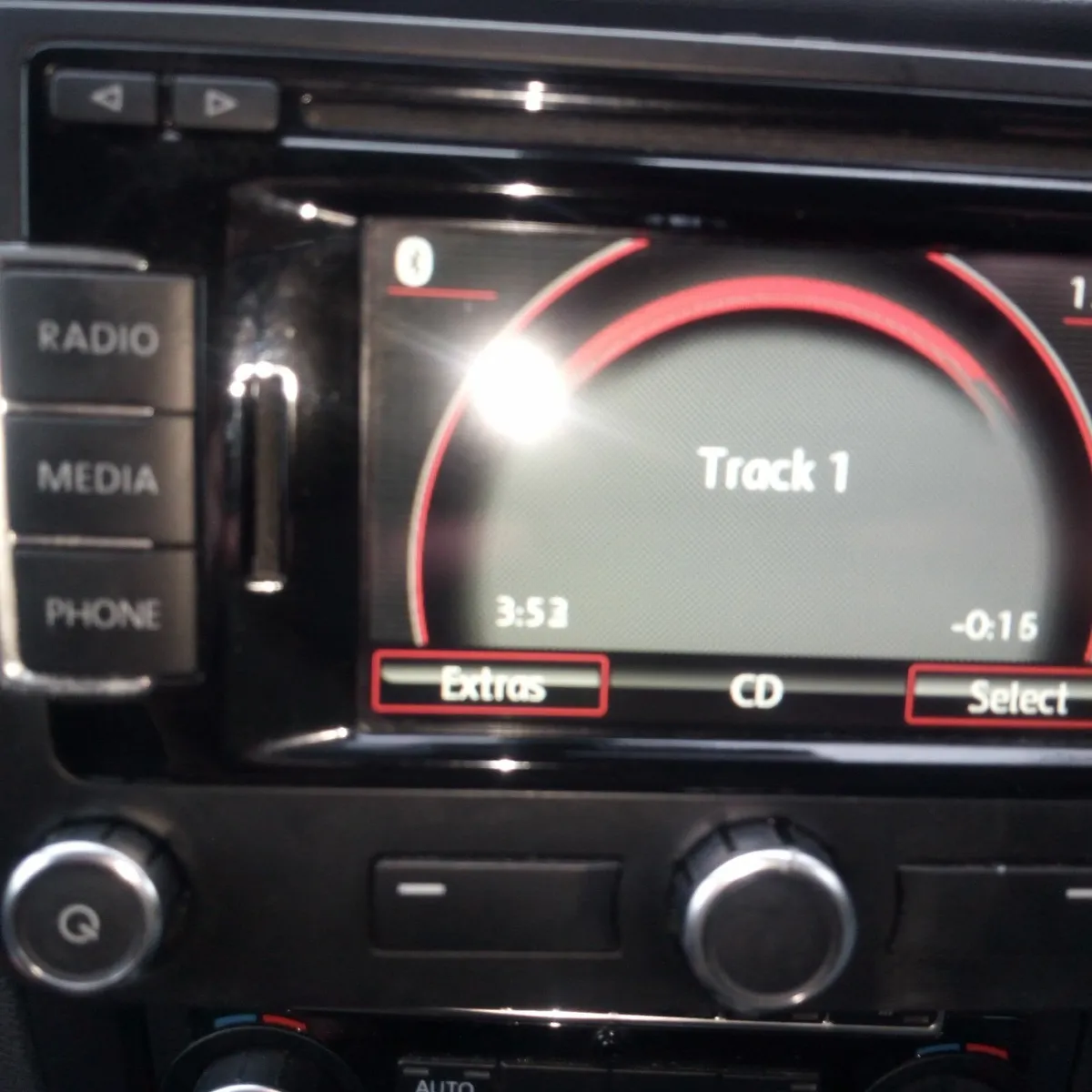 Genuine Vw radios - Image 3