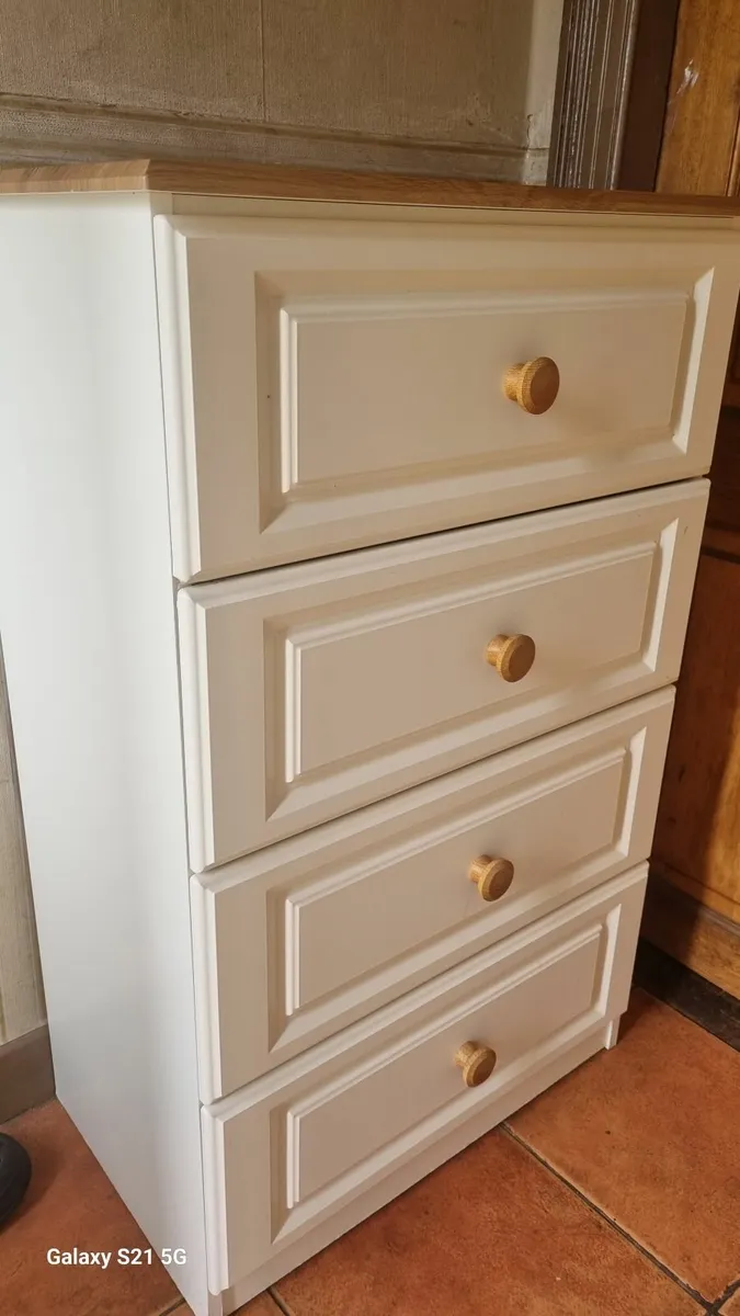 Cabinet - Image 2