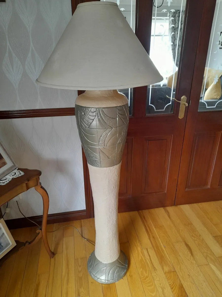 Floor lamp - Image 1