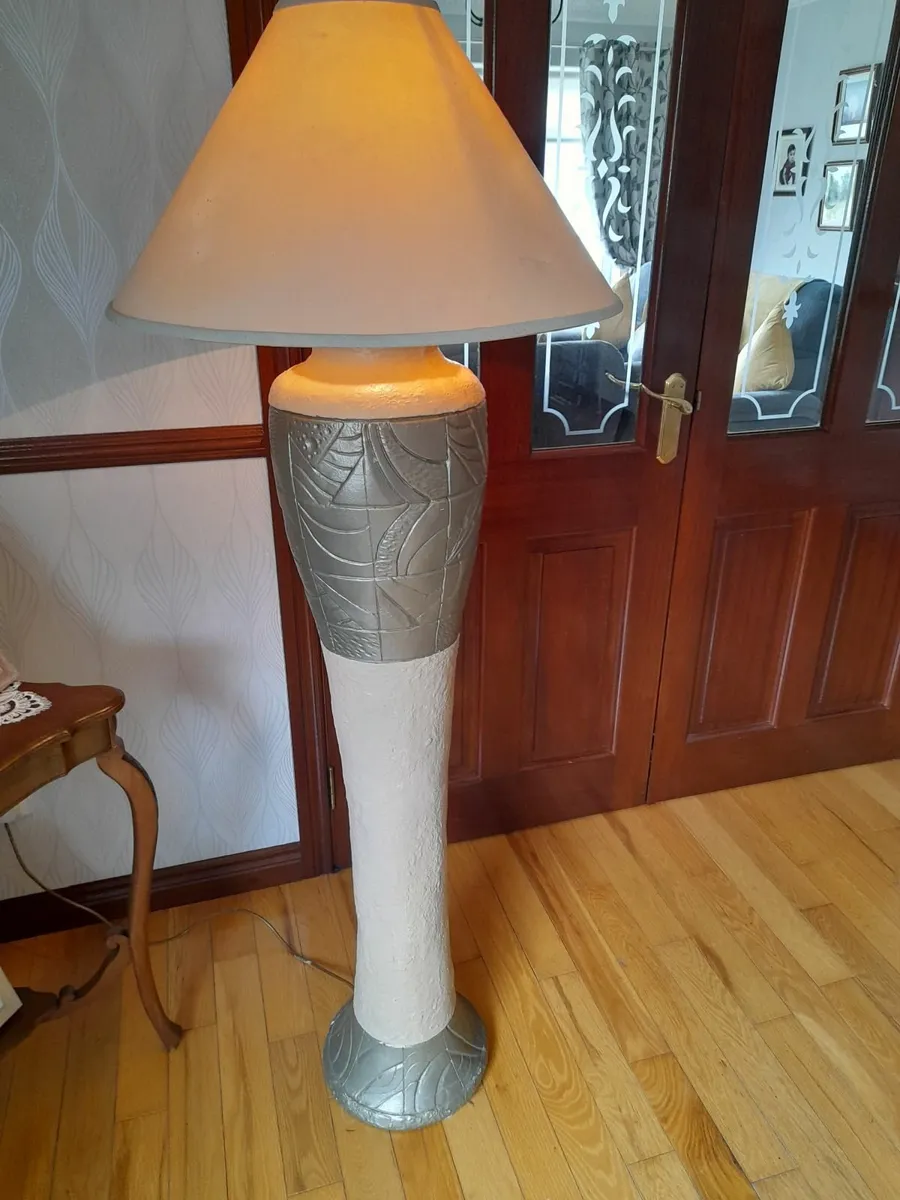 Floor lamp - Image 2