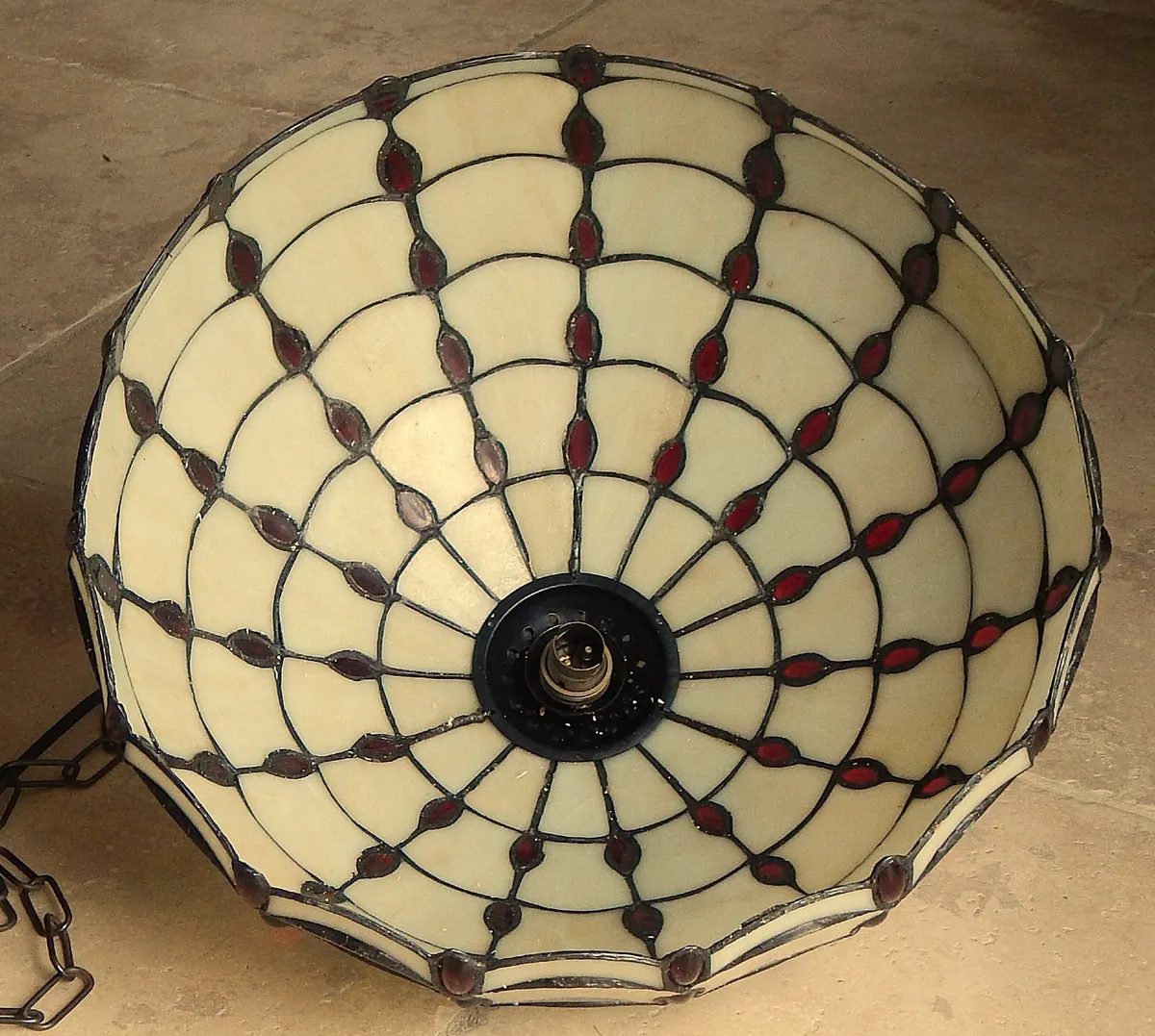 Large Tiffany Style Pendant Light with Metal Chain - Image 4