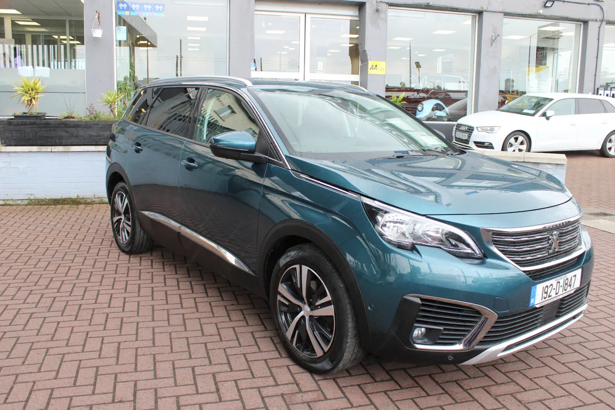 Peugeot 5008 ALLURE 130BHP 5DR MPV 7 SEATER - Image 1