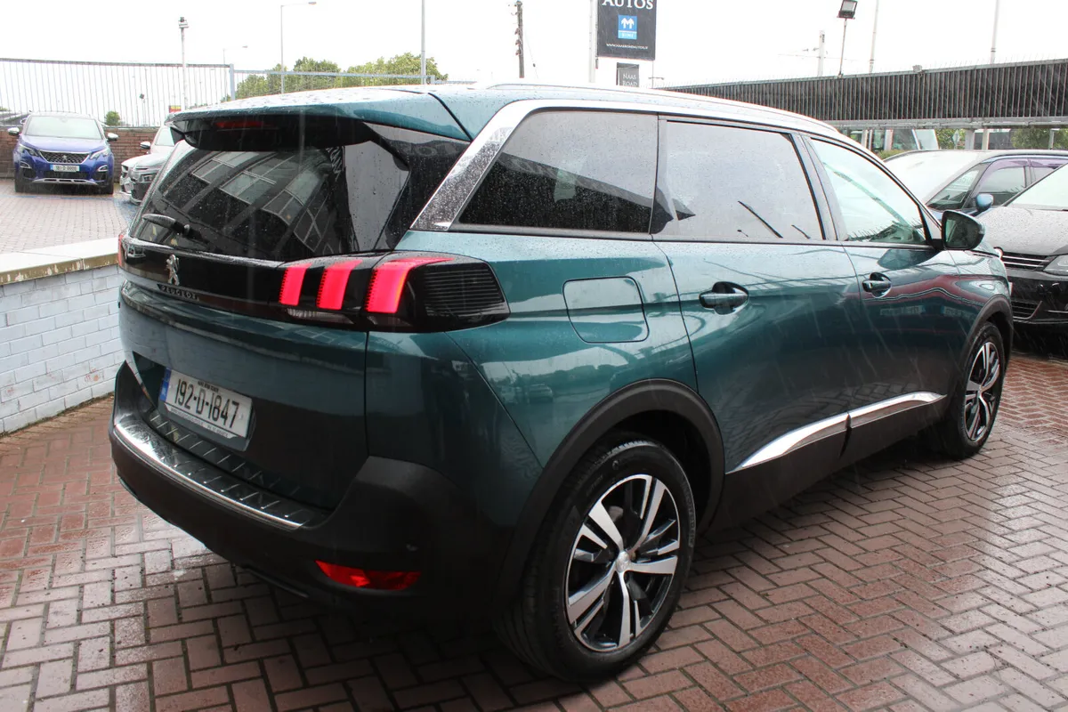 Peugeot 5008 ALLURE 130BHP 5DR MPV 7 SEATER - Image 4