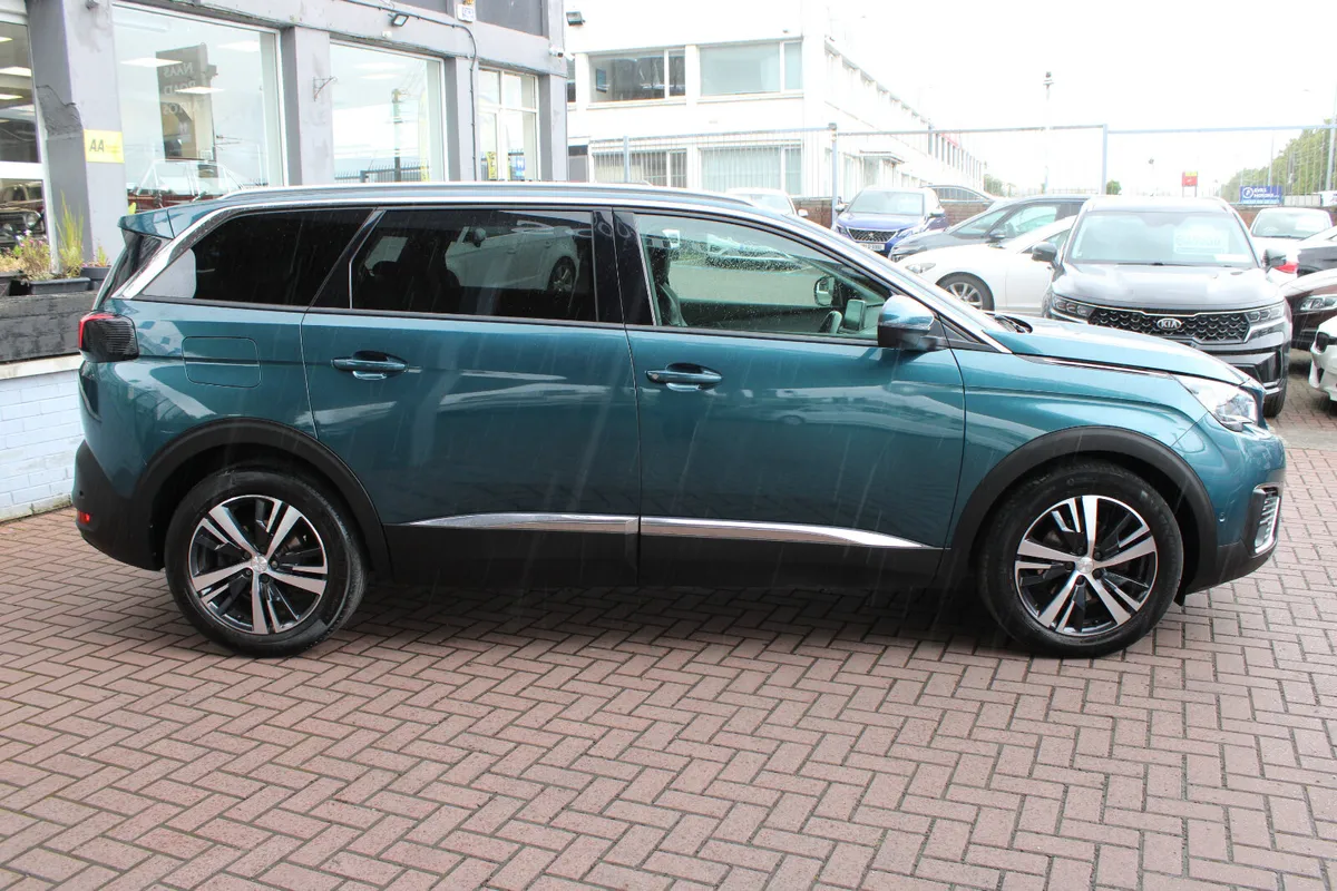 Peugeot 5008 ALLURE 130BHP 5DR MPV 7 SEATER - Image 3