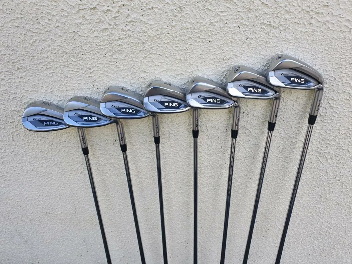 PING G425 BLUE DOT IRONS - Image 1