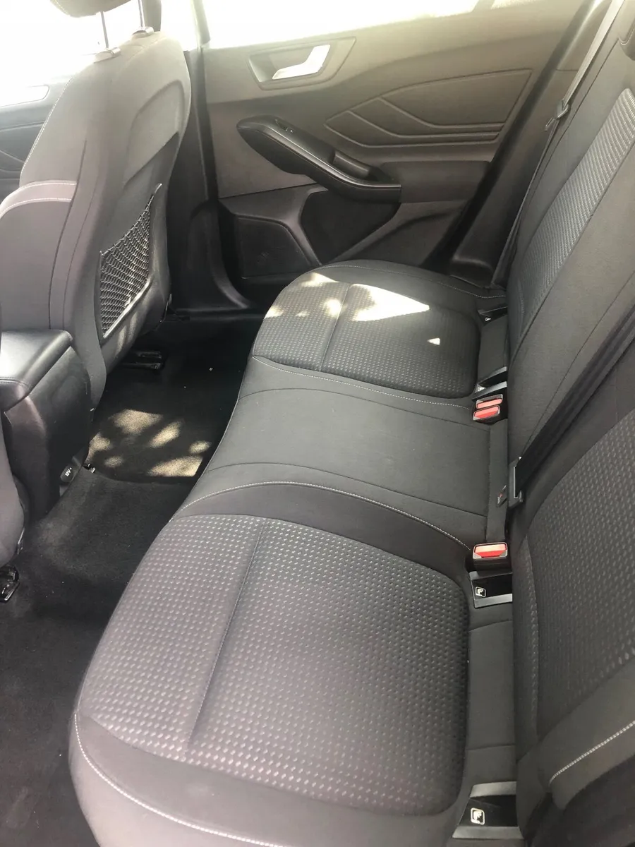 Ford Focus 2019 - Image 2