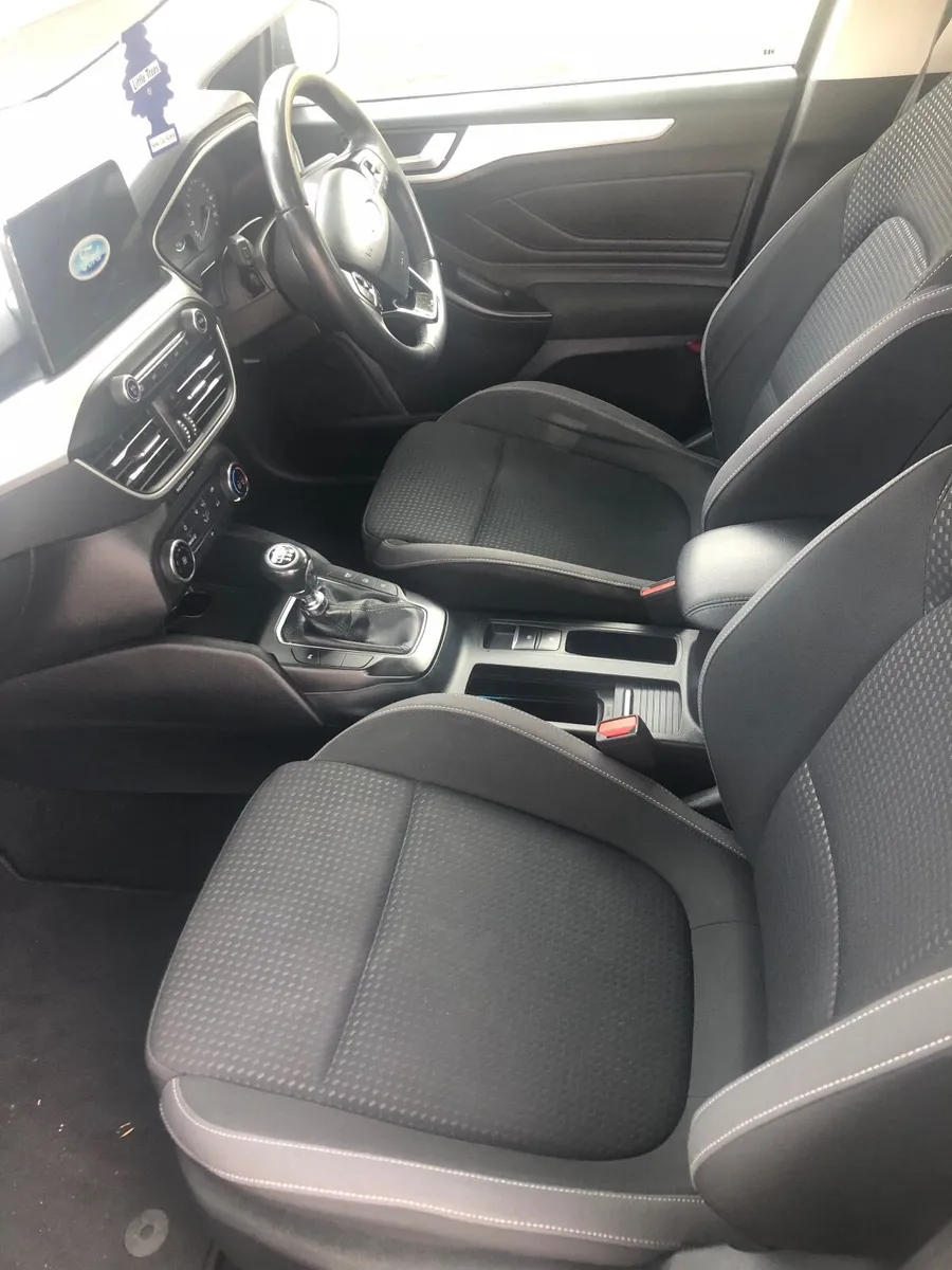 Ford Focus 2019 - Image 3