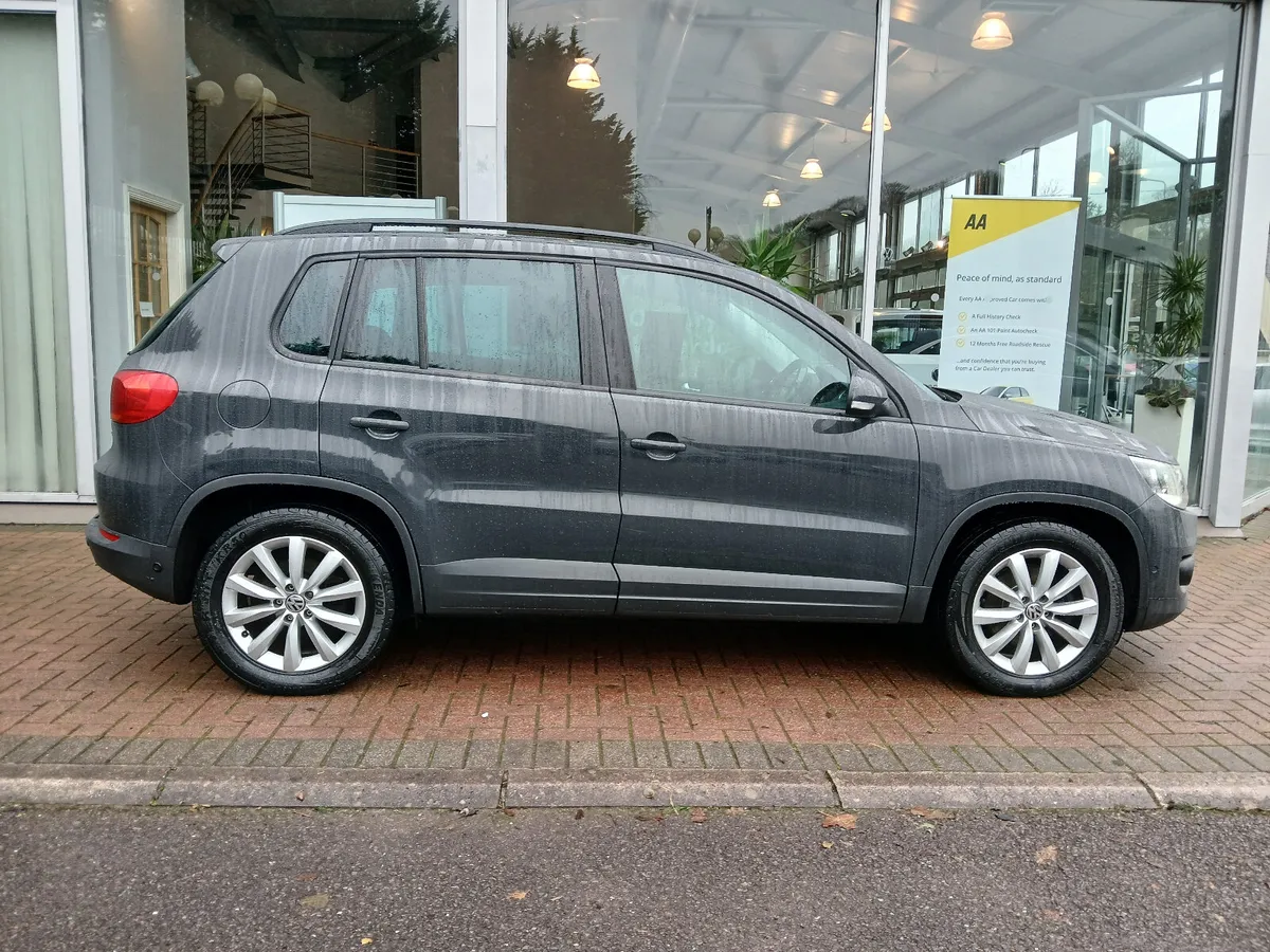2015 Tiguan 2.0 TDi 110Bhp Life and Leisure. - Image 3