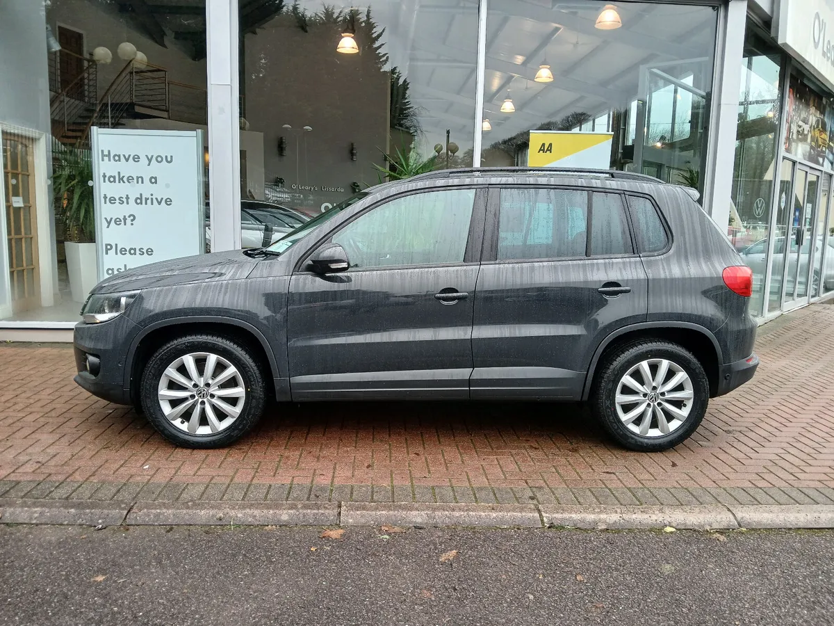 2015 Tiguan 2.0 TDi 110Bhp Life and Leisure. - Image 4