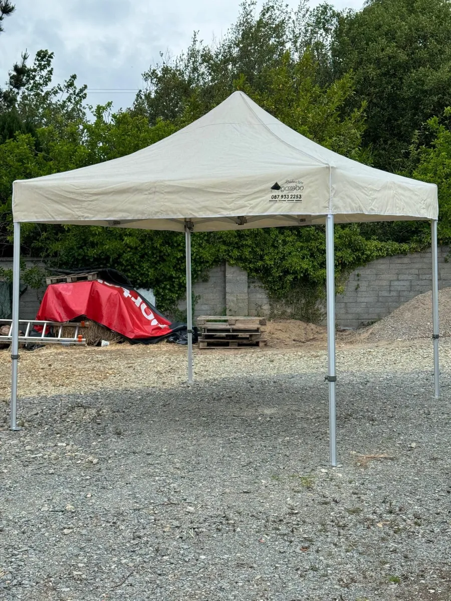 3x3m aluminium gazebo - Image 1