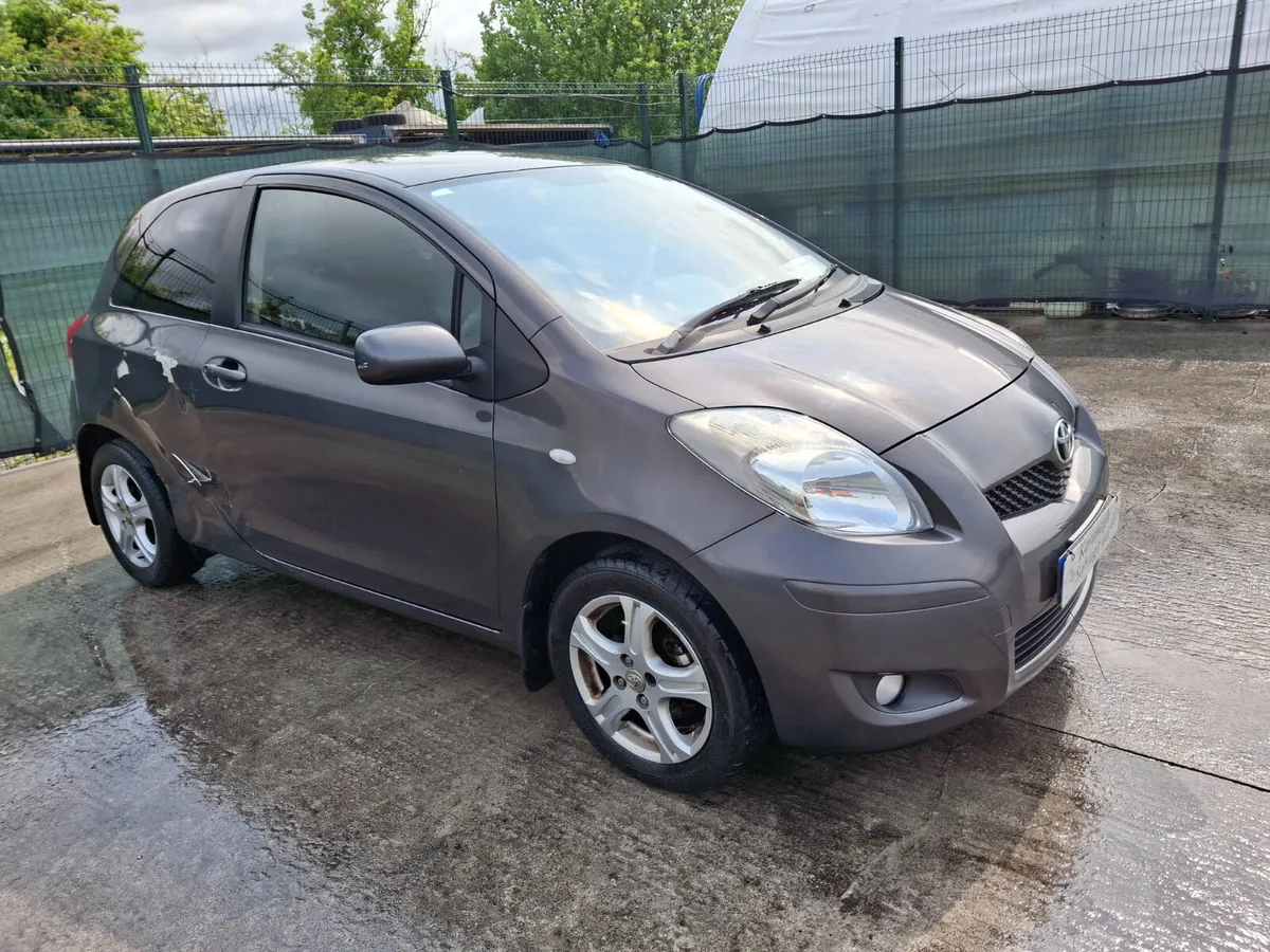 2010 Toyota Yaris  1.0 Petrol.Drive away - Image 2