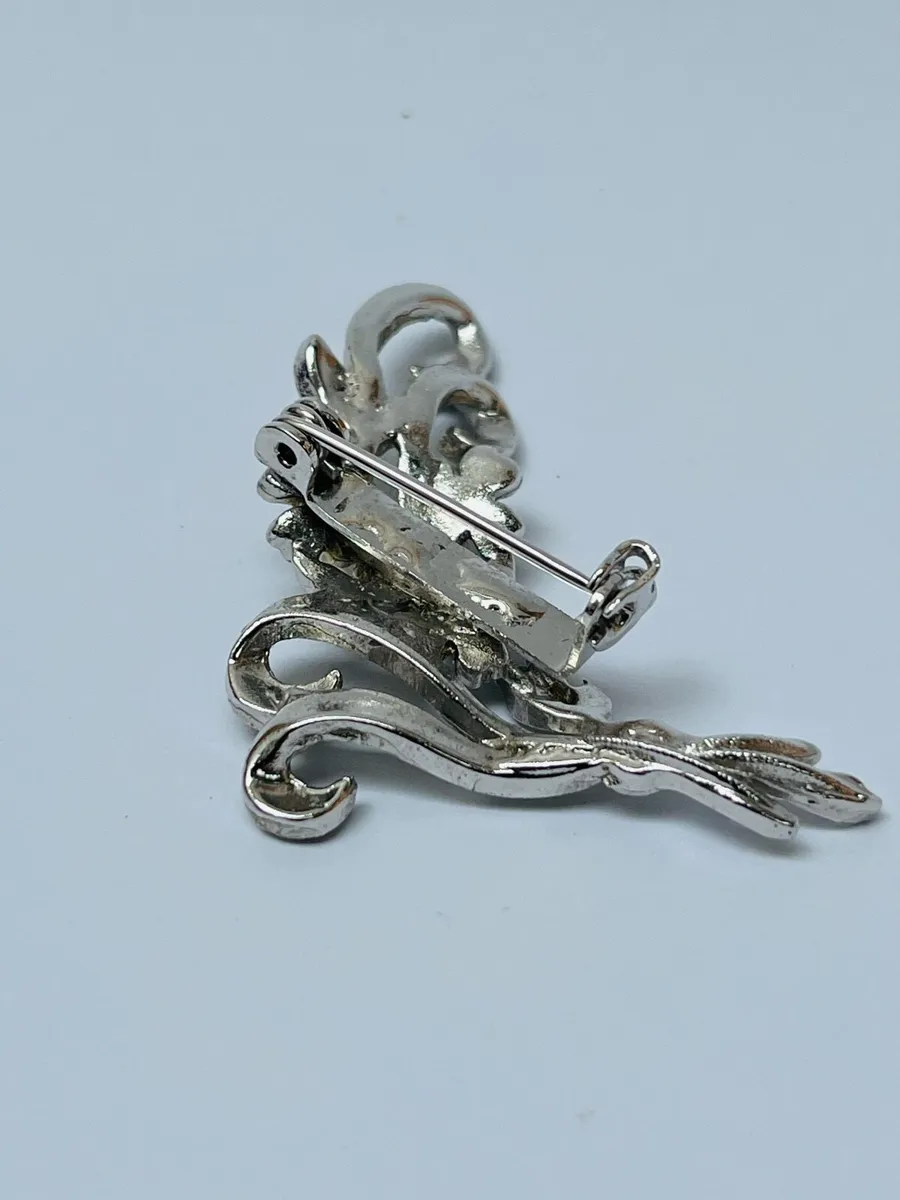 Brooch - Image 3
