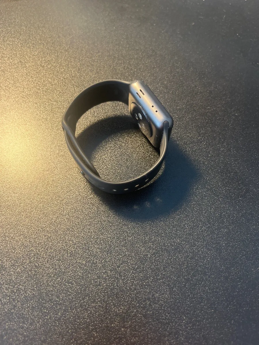 Apple Watch Series 3 - Image 2