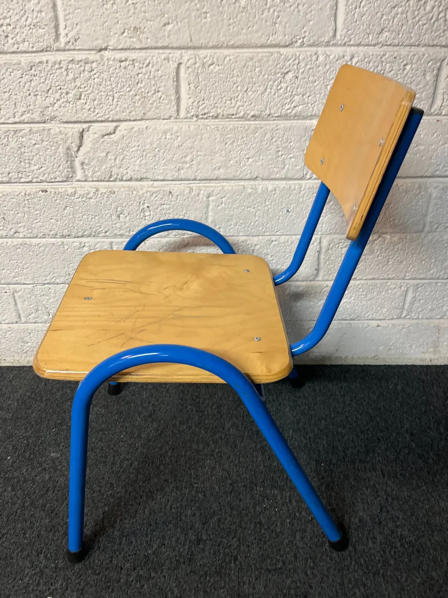 SECONDHAND SCHOOL CHAIRS - Image 4