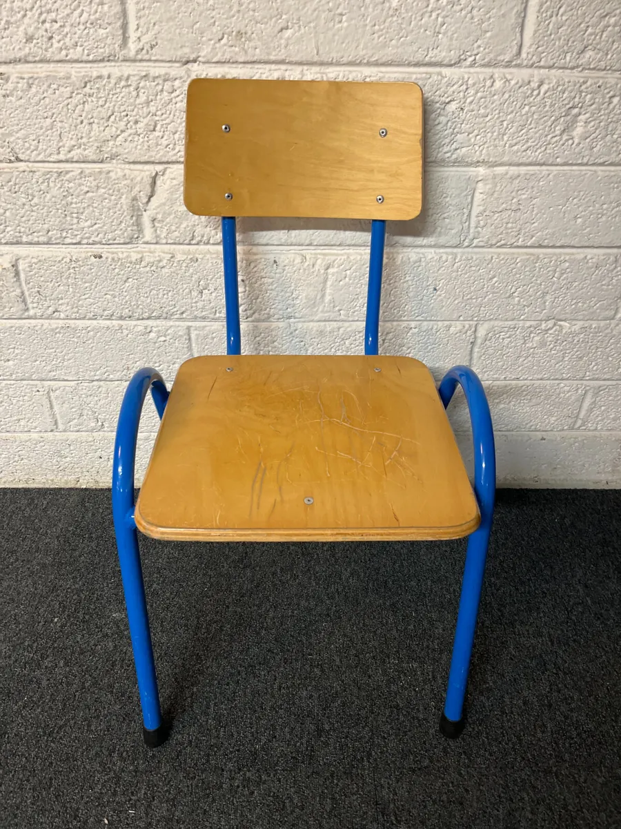 SECONDHAND SCHOOL CHAIRS - Image 3
