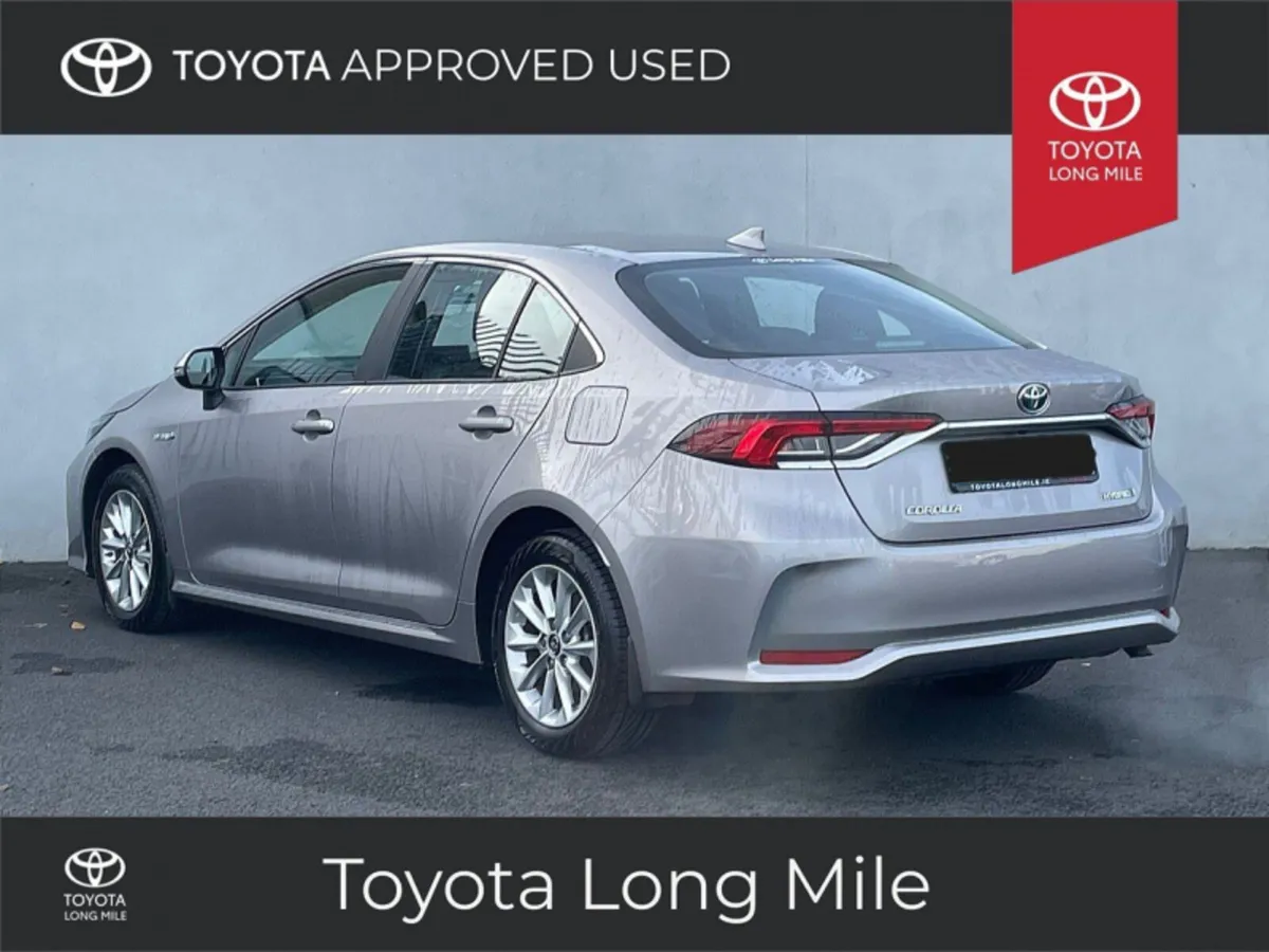 Toyota Corolla 1.8 Hybrid Luna 4dr - Image 3