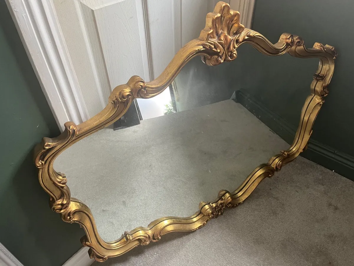 Gold ornate mirror - Image 1